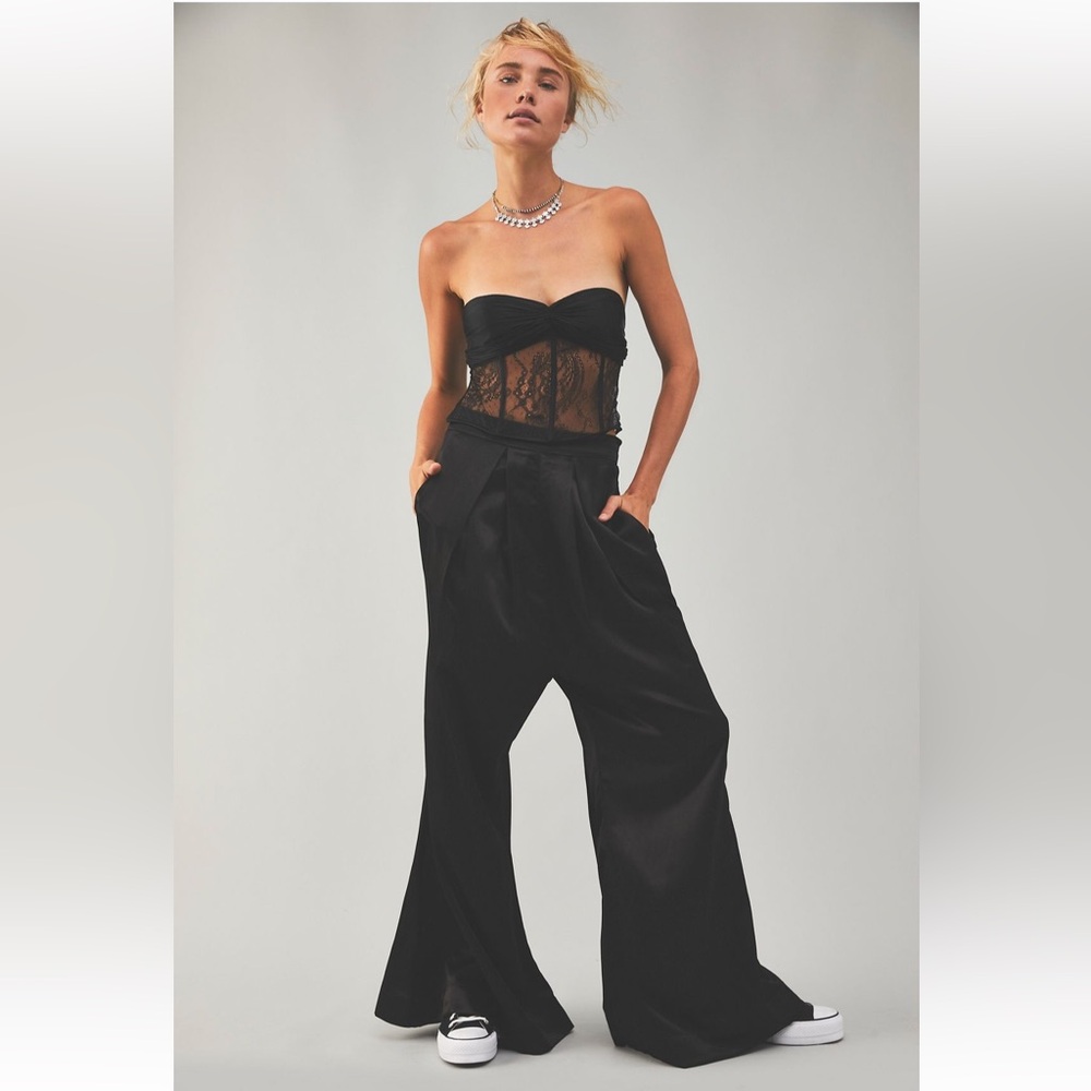 NEVER WORN - Free People Lace Coset Set - S bottom M top